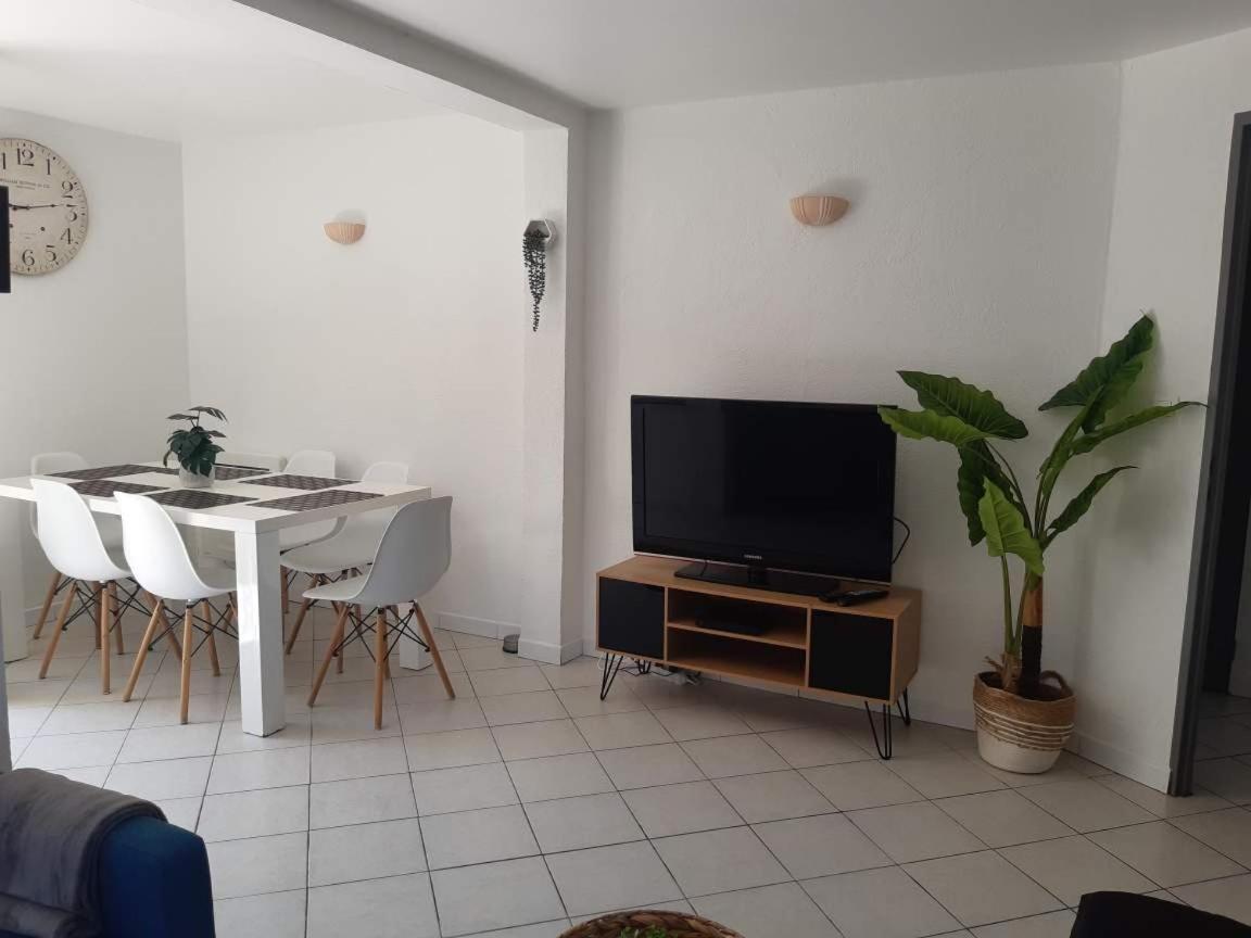 Appartement 3 Pieces Dans Maison Individuelle Entre Mer Et Montagnes Bouyon Exterior photo